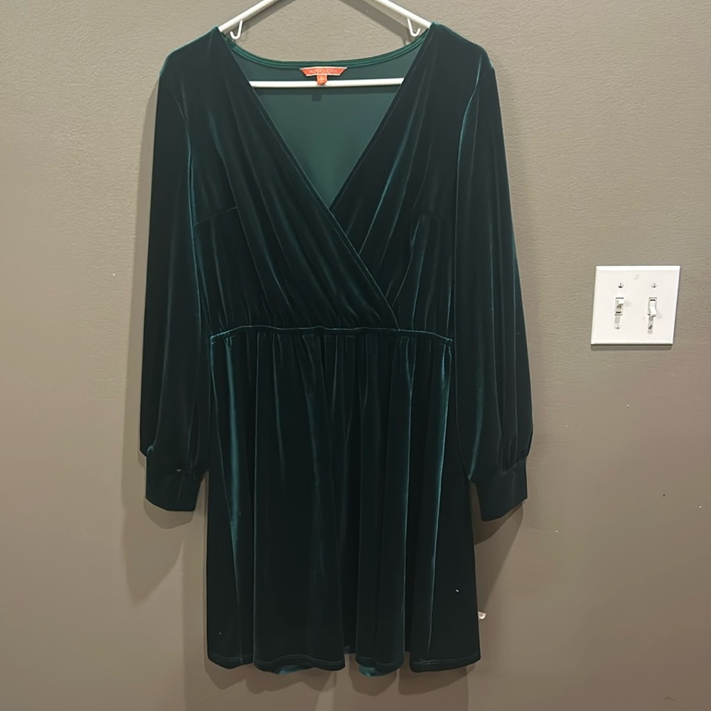 Modcloth Green Velvet Mini Dress size Large
